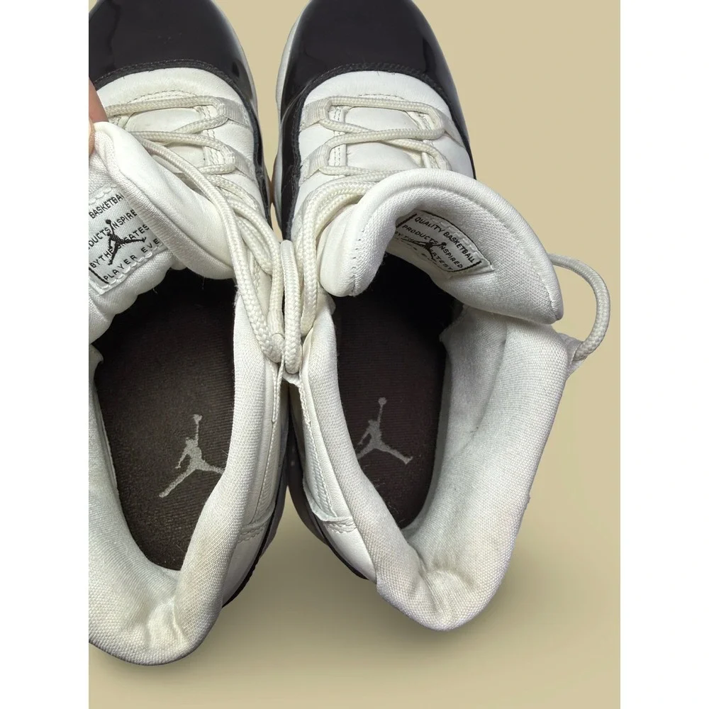 Nike Air Jordan 11 Retro Concord White Black Men's 9.5 OG Patent Leather